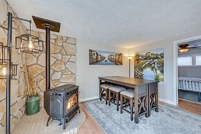 Cozy Nampa Escape w/ Fireplace + Smart TV!
