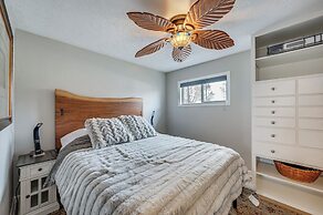 Cozy Nampa Escape w/ Fireplace + Smart TV!