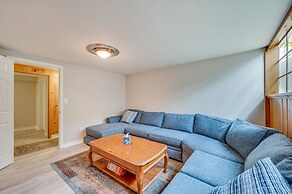Cozy Nampa Escape w/ Fireplace + Smart TV!