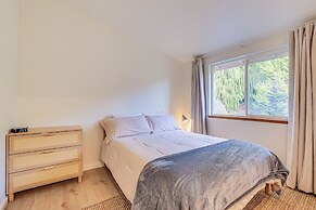 Port Townsend Escape w/ Deck, Bay & Mountain Views