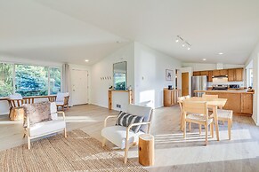 Port Townsend Escape w/ Deck, Bay & Mountain Views