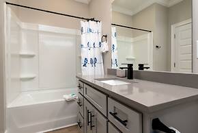 Blue Jays - 2334 Bienville 4 Bedroom Home by RedAwning