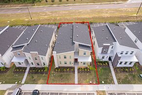 9056sh-the Retreat At Championsgate 8 Bedroom Home by RedAwning