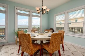 Casa Nova - 2602 Bridgeview 3 Bedroom Home by RedAwning