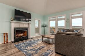 Casa Nova - 2602 Bridgeview 3 Bedroom Home by RedAwning