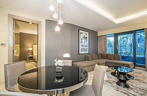 Tanin - Luxurious 2BR Apartment in DAMAC Paramount