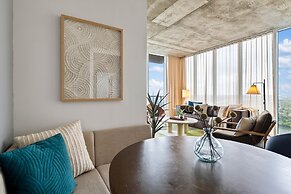 Sunshine Condo in Downtown Austin