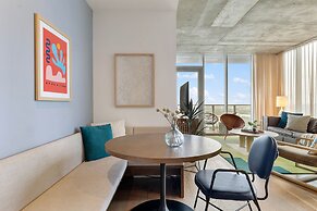 Sunshine Condo in Downtown Austin