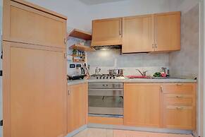 Verde Giada-shared Pool & Parking