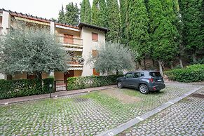 Verde Giada-shared Pool & Parking