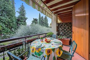 Verde Giada-shared Pool & Parking