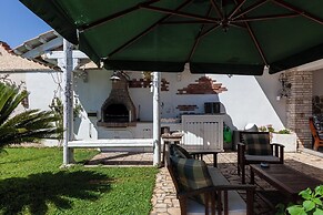 Villa Erika with private pool and garden