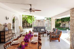 Villa Erika with private garden