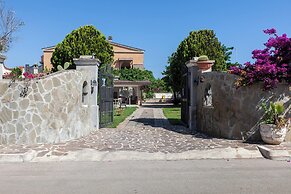 Villa Erika with private pool and garden