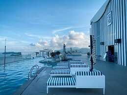 Premier High Ocean View Panorama