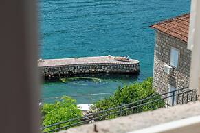 Luxury Pool Villa Feliz