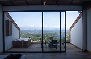 MONTECIELO HOSTING GUATAPE