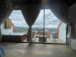 MONTECIELO HOSTING GUATAPE