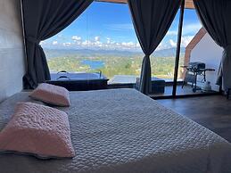 MONTECIELO HOSTING GUATAPE