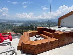 MONTECIELO HOSTING GUATAPE