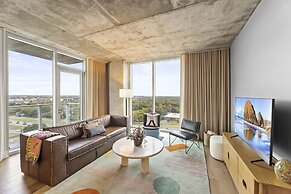 High Rise in the heart of ATX