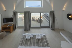 Omna Caldera Suites