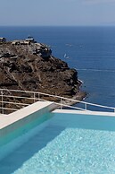 Omna Caldera Suites