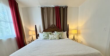 Miami Vacation Home 4 bedroom Parking.