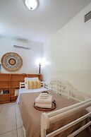 Miami Vacation Home 4 bedroom Parking.