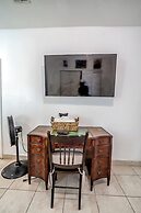 Miami Vacation Home 4 bedroom Parking.