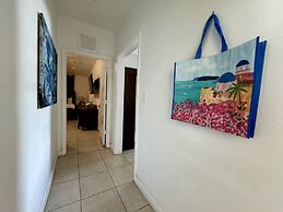 Miami Vacation Home 4 bedroom Parking.