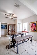 Miami Vacation Home 4 bedroom Parking.