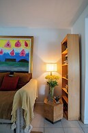 Miami Vacation Home 4 bedroom Parking.