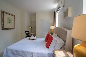 Miami Vacation Home 4 bedroom Parking.