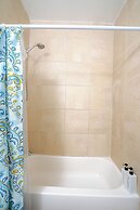 Miami Vacation Home 4 bedroom Parking.