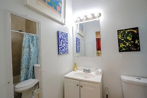 Miami Vacation Home 4 bedroom Parking.