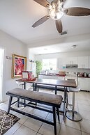 Miami Vacation Home 4 bedroom Parking.