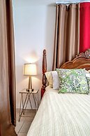 Miami Vacation Home 4 bedroom Parking.