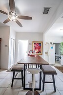 Miami Vacation Home 4 bedroom Parking.