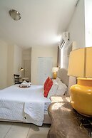 Miami Vacation Home 4 bedroom Parking.