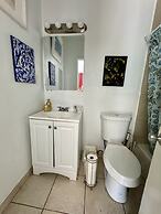 Miami Vacation Home 4 bedroom Parking.