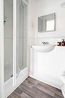 Immaculate 2-bed Apartment in Welwyn Garden City