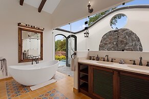 El Lugar