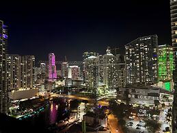 Miami Brickell unit Balcony Pool 1 pkg