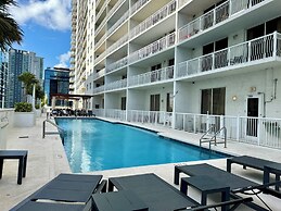 Miami Brickell unit Balcony Pool 1 pkg