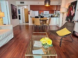 Miami Brickell unit Balcony Pool 1 pkg