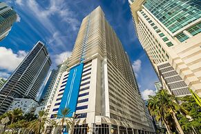 Miami Brickell unit Balcony Pool 1 pkg