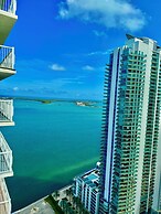 Miami Brickell unit Balcony Pool 1 pkg