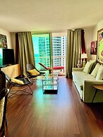 Miami Brickell unit Balcony Pool 1 pkg