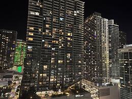 Miami Brickell unit Balcony Pool 1 pkg